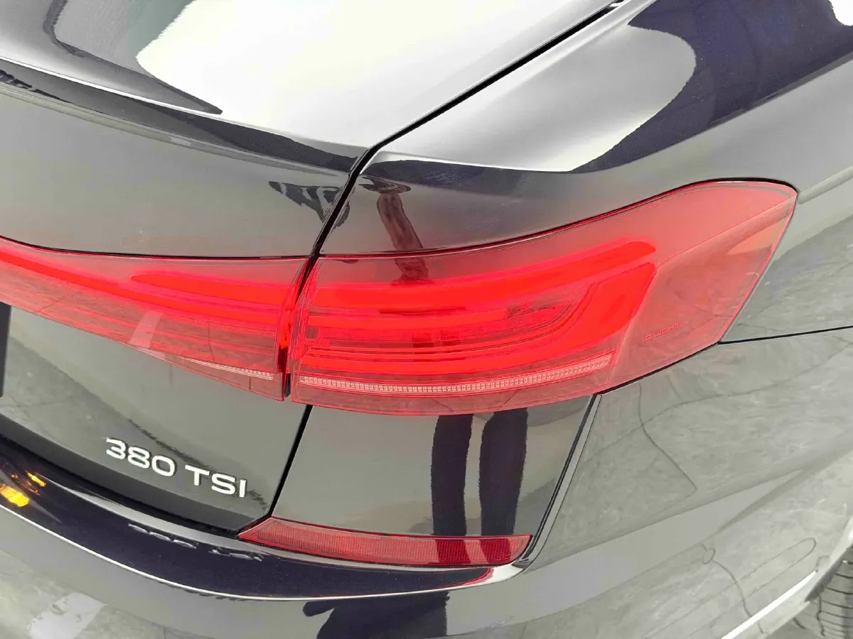 2024 Volkswagen Passat 2.0T 220HP L4 7DCT,autocango,china used car exporter,china ev exporter,chinese used car exporter,chinese used ev exporter