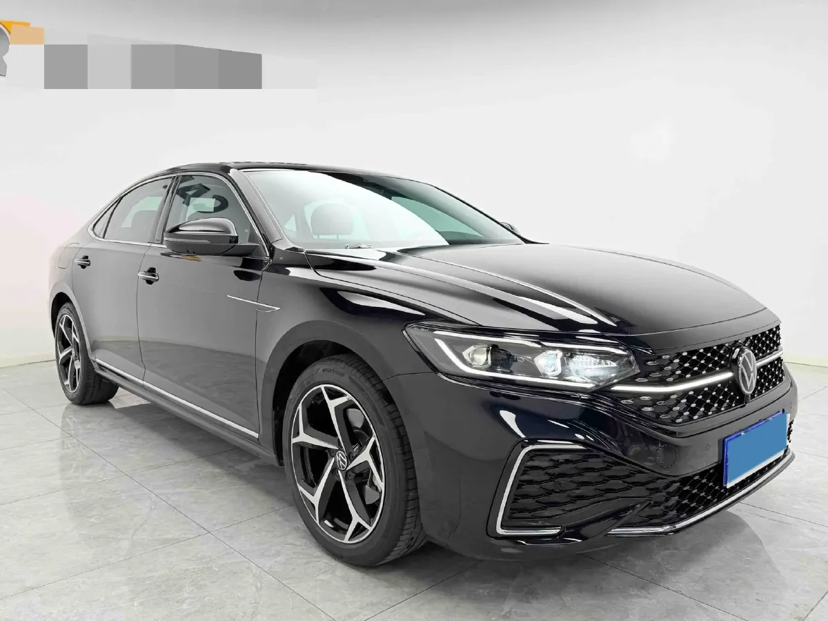 2024 Volkswagen Passat 2.0T 220HP L4 7DCT,autocango,china used car exporter,china ev exporter,chinese used car exporter,chinese used ev exporter