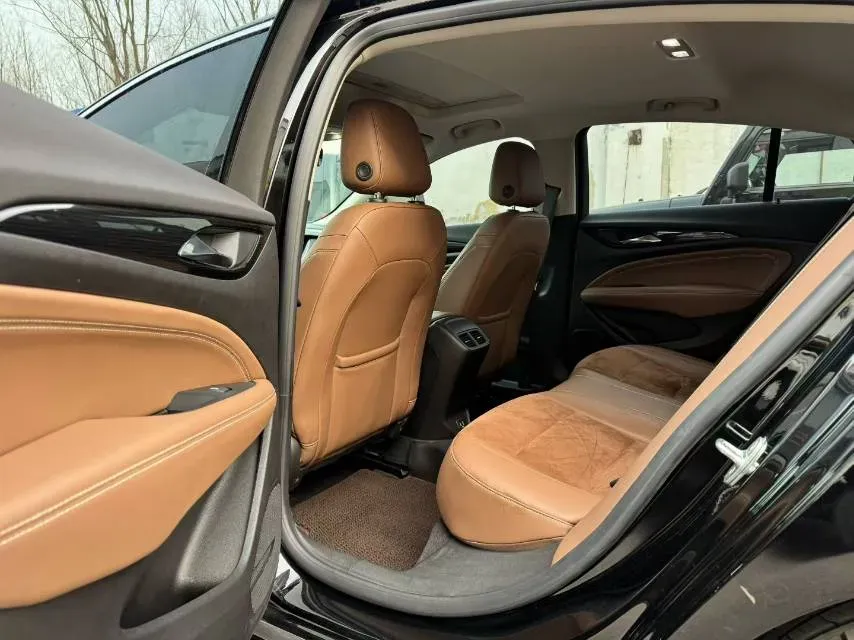 2023 Buick Regal 2.0T 237HP L4 9AT,autocango,china used car exporter,china ev exporter,chinese used car exporter,chinese used ev exporter