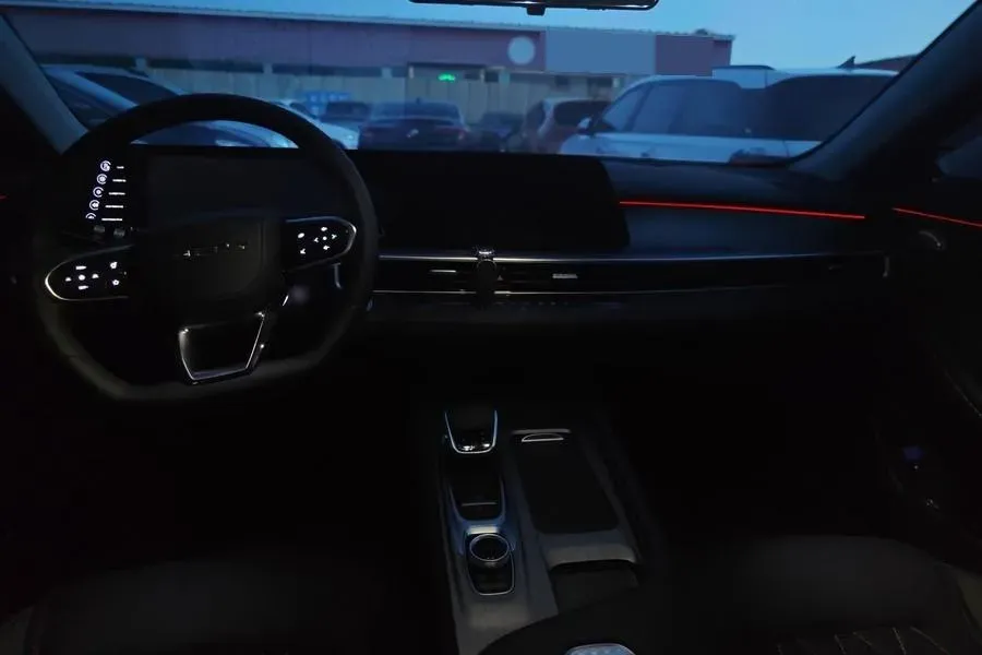 2022 Chery Arrizo 8 1.6T 197HP L4 7DCT,autocango,china used car exporter,china ev exporter,chinese used car exporter,chinese used ev exporter