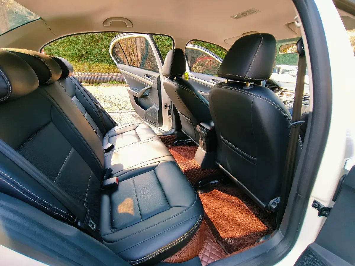 2019 ChangAn Eado XT 1.6L 128HP L4 6AT,autocango,china used car exporter,china ev exporter,chinese used car exporter,chinese used ev exporter