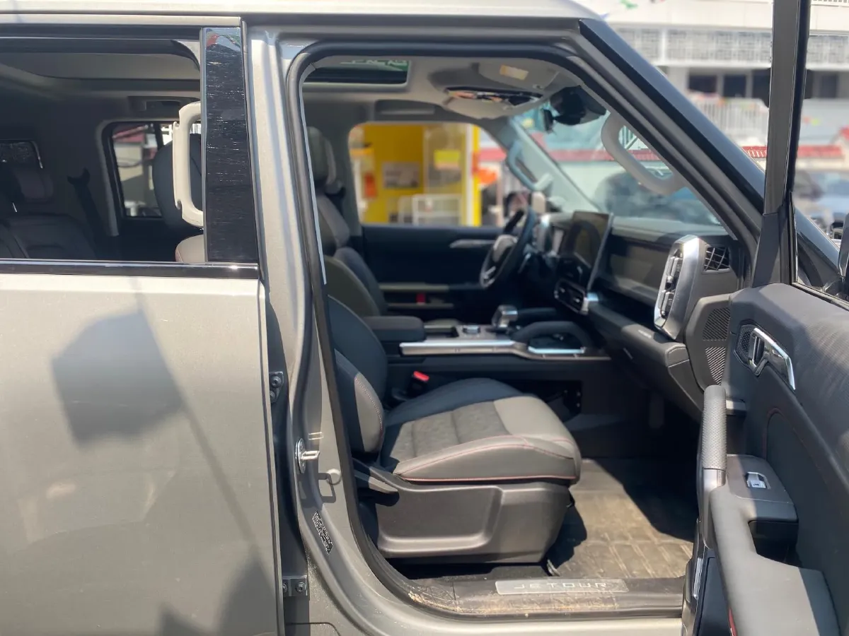 2023 Jetour Traveller 2.0T 254HP L4 7DCT,autocango,china used car exporter,china ev exporter,chinese used car exporter,chinese used ev exporter