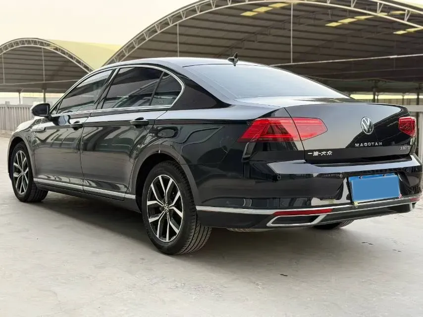 2020 Volkswagen Magotan 2.0T 186HP L4 7DCT,autocango,china used car exporter,china ev exporter,chinese used car exporter,chinese used ev exporter