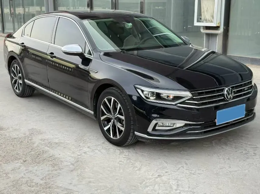 2020 Volkswagen Magotan 2.0T 186HP L4 7DCT,autocango,china used car exporter,china ev exporter,chinese used car exporter,chinese used ev exporter