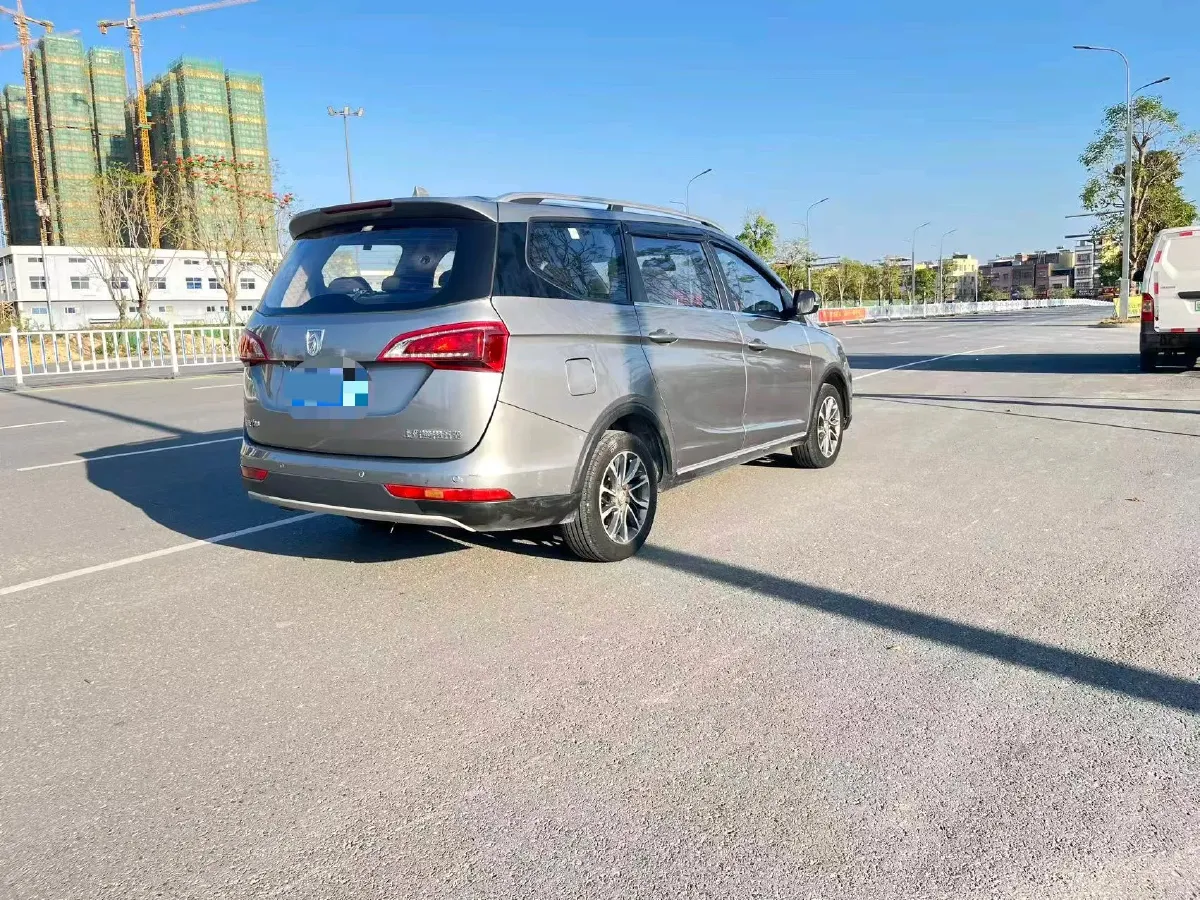 2019 BaoJun 730 1.5L 105HP L4 6MT,autocango,china used car exporter,china ev exporter,chinese used car exporter,chinese used ev exporter
