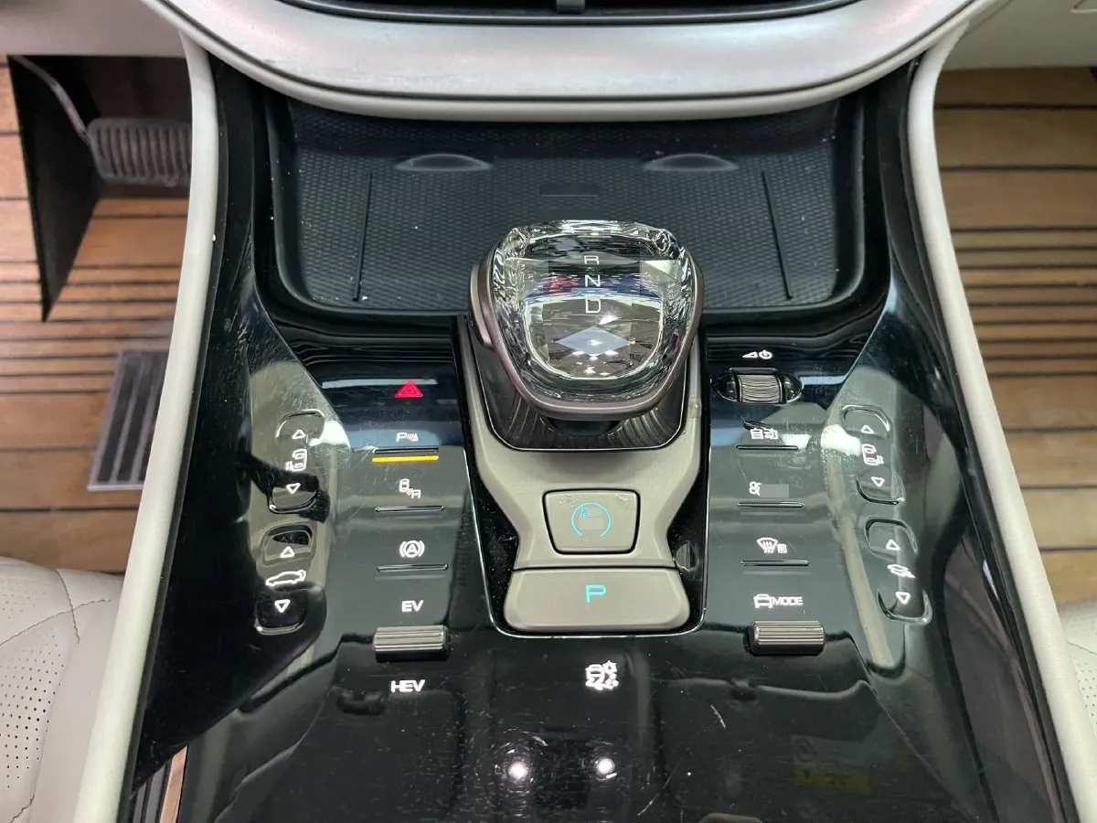 2022 HongQi HS7 3.0T 337HP V6 8AT,autocango,china used car exporter,china ev exporter,chinese used car exporter,chinese used ev exporter