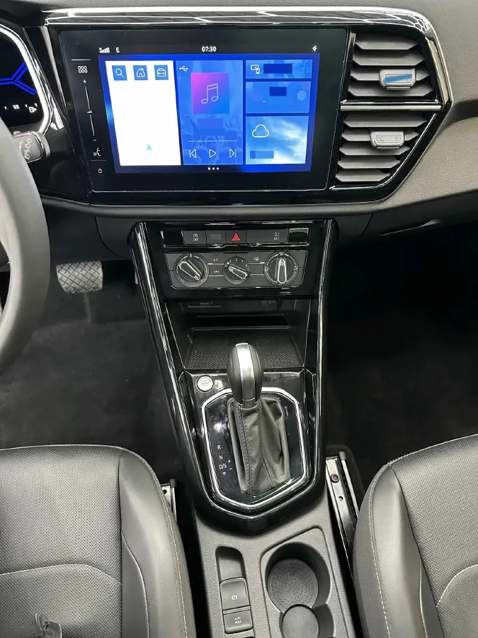 2022 Jetta VS7 1.4T 150HP L4 6AT,autocango,china used car exporter,china ev exporter,chinese used car exporter,chinese used ev exporter