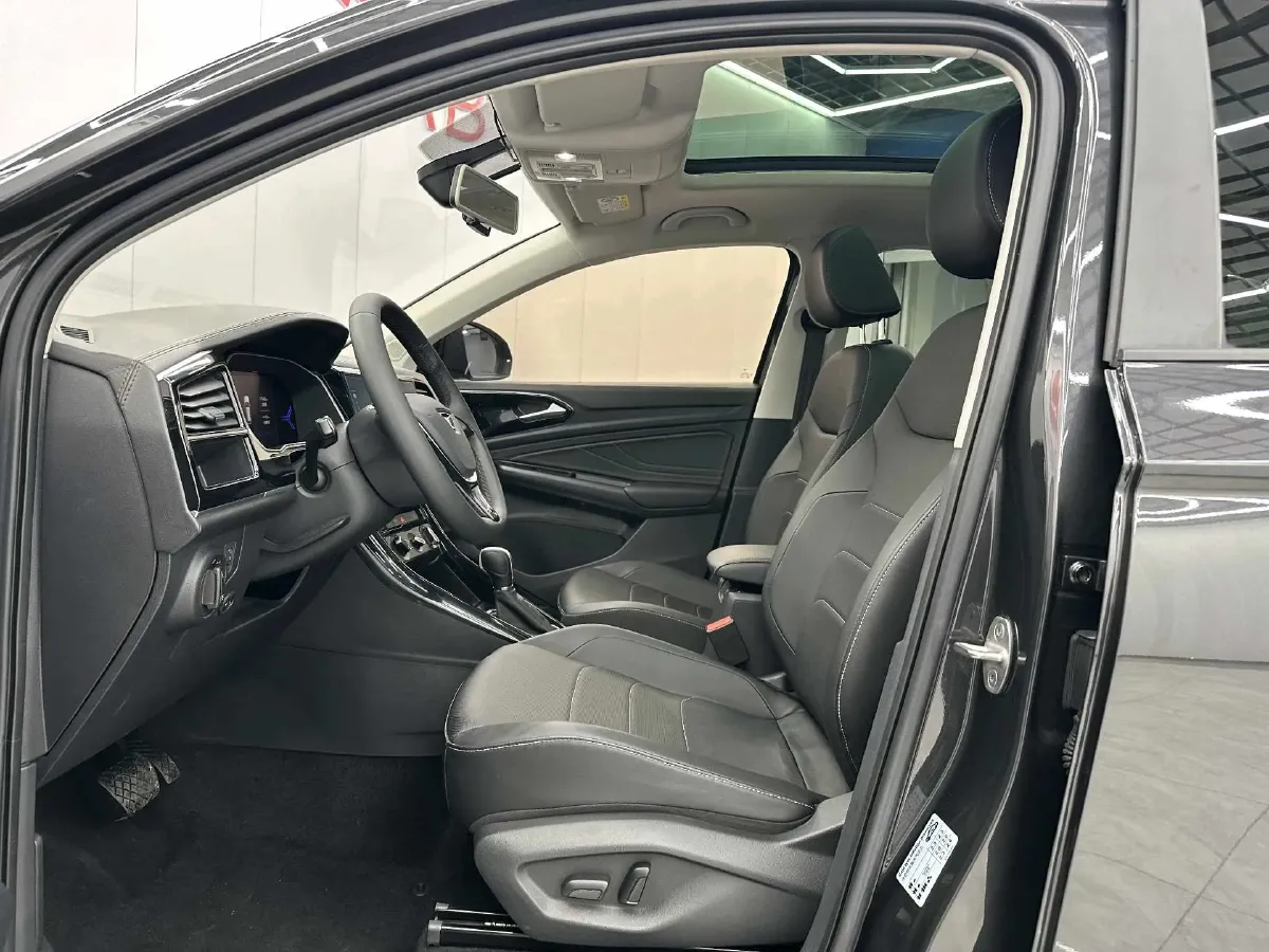 2022 Jetta VS7 1.4T 150HP L4 6AT,autocango,china used car exporter,china ev exporter,chinese used car exporter,chinese used ev exporter