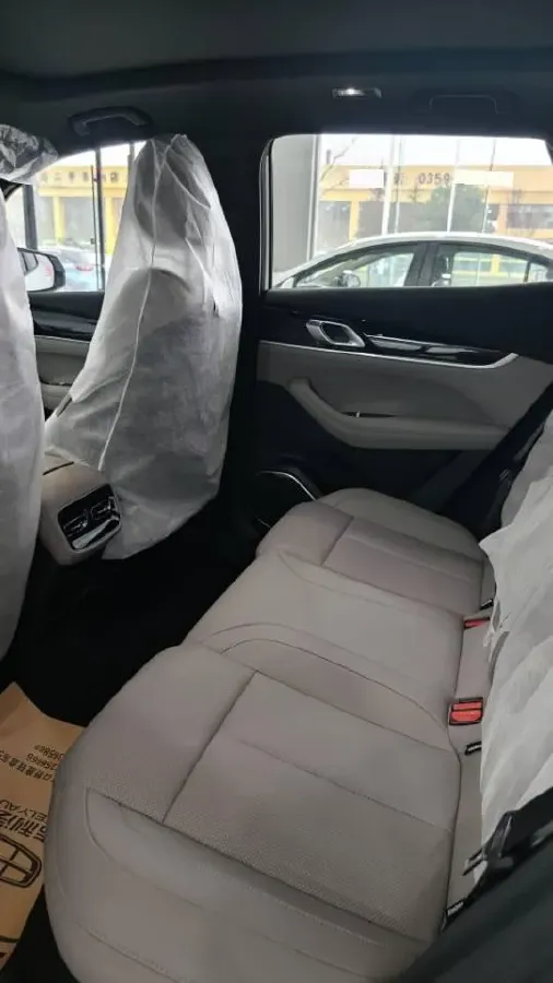 2025 Geely StarRay 1.5T 181HP L4 7DCT,autocango,china used car exporter,china ev exporter,chinese used car exporter,chinese used ev exporter