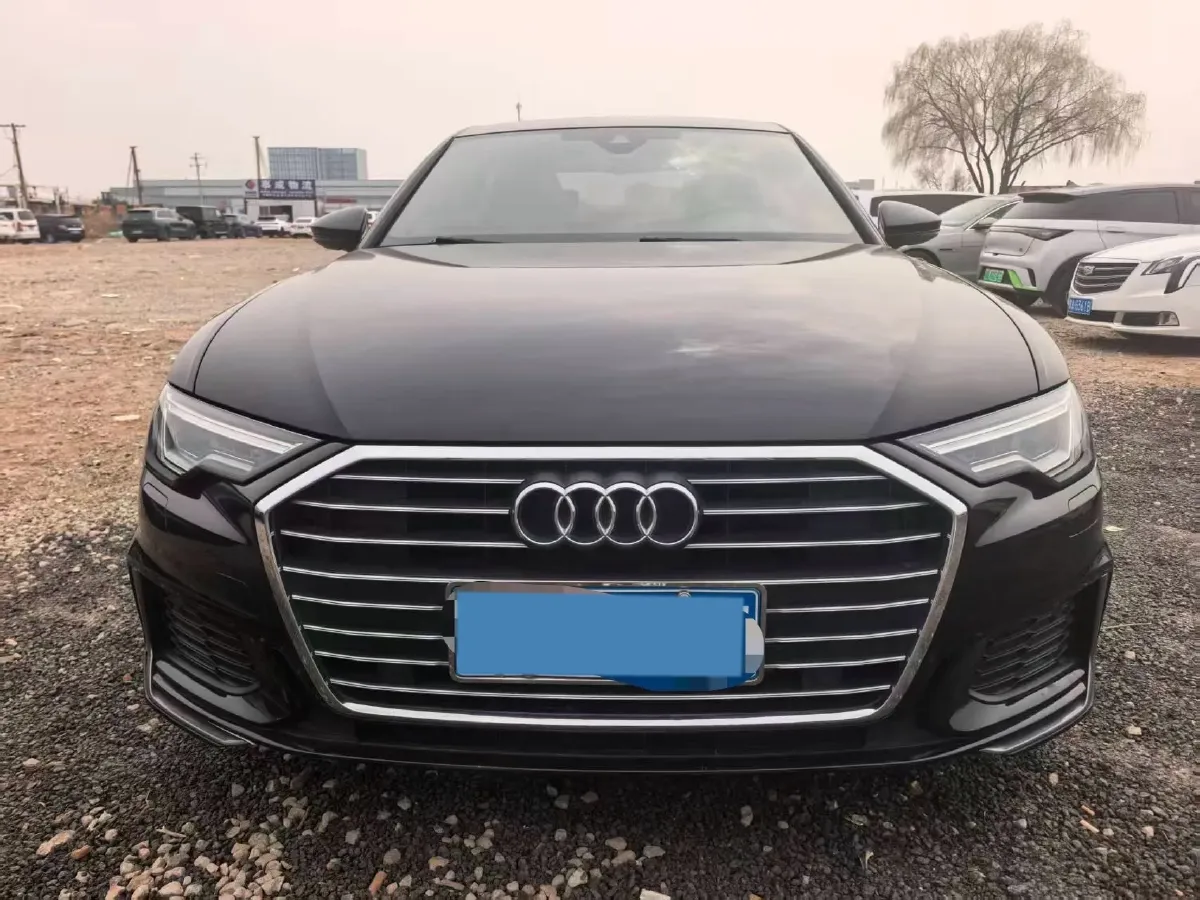 2022 Audi A6L 2.0T 224HP L4 7DCT,autocango,china used car exporter,china ev exporter,chinese used car exporter,chinese used ev exporter