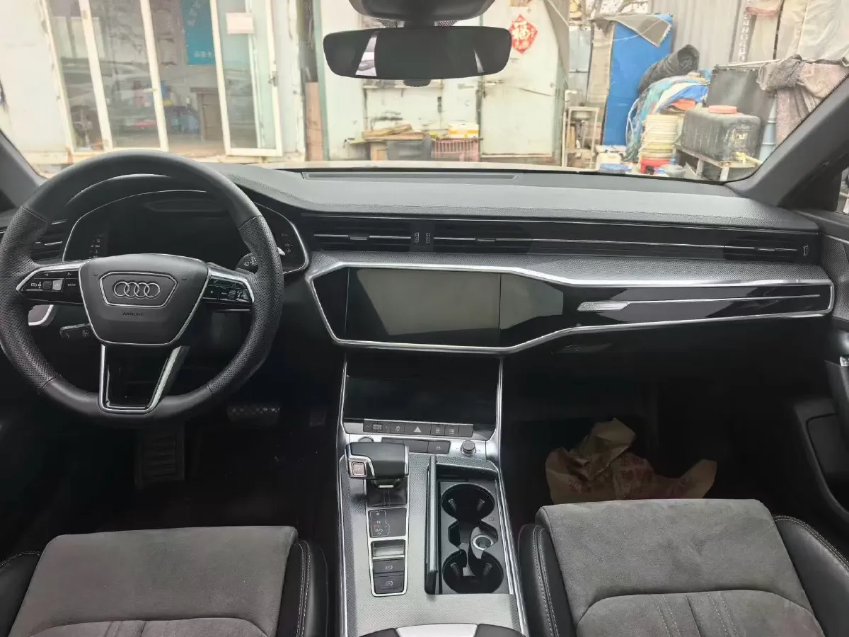 2022 Audi A6L 2.0T 224HP L4 7DCT,autocango,china used car exporter,china ev exporter,chinese used car exporter,chinese used ev exporter