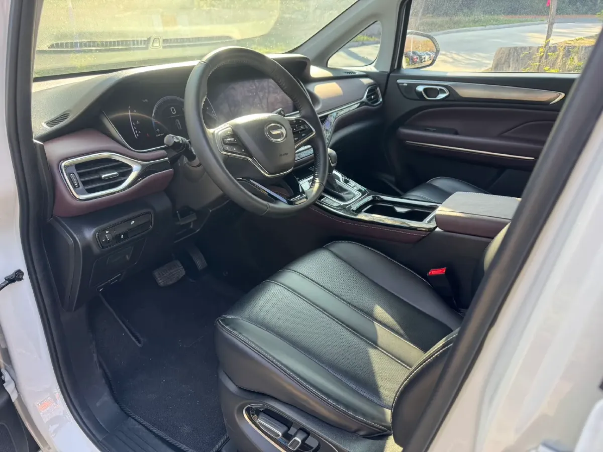 2023 GAC Trumpchi M6 1.5T 177HP L4 7DCT,autocango,china used car exporter,china ev exporter,chinese used car exporter,chinese used ev exporter