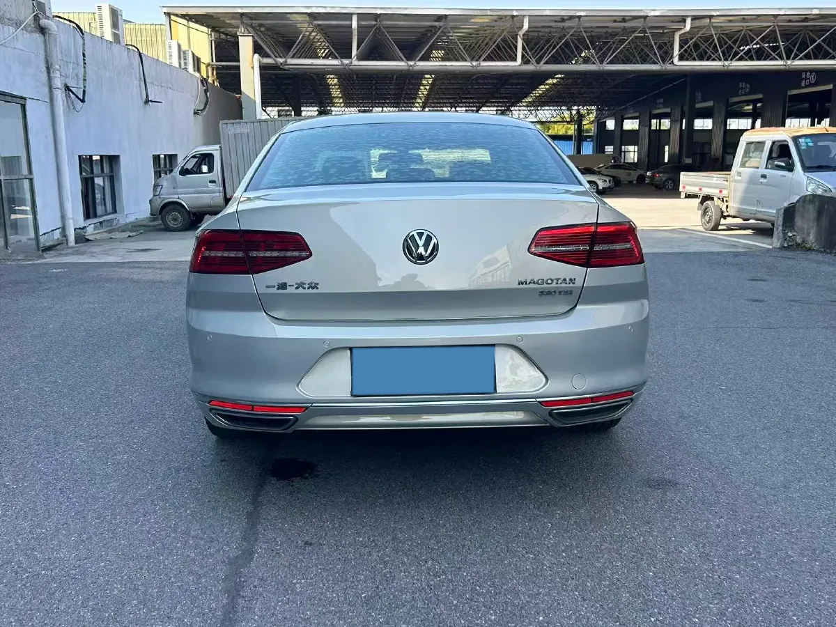 2017 Volkswagen Magotan 1.8T 180HP L4 7DCT,autocango,china used car exporter,china ev exporter,chinese used car exporter,chinese used ev exporter
