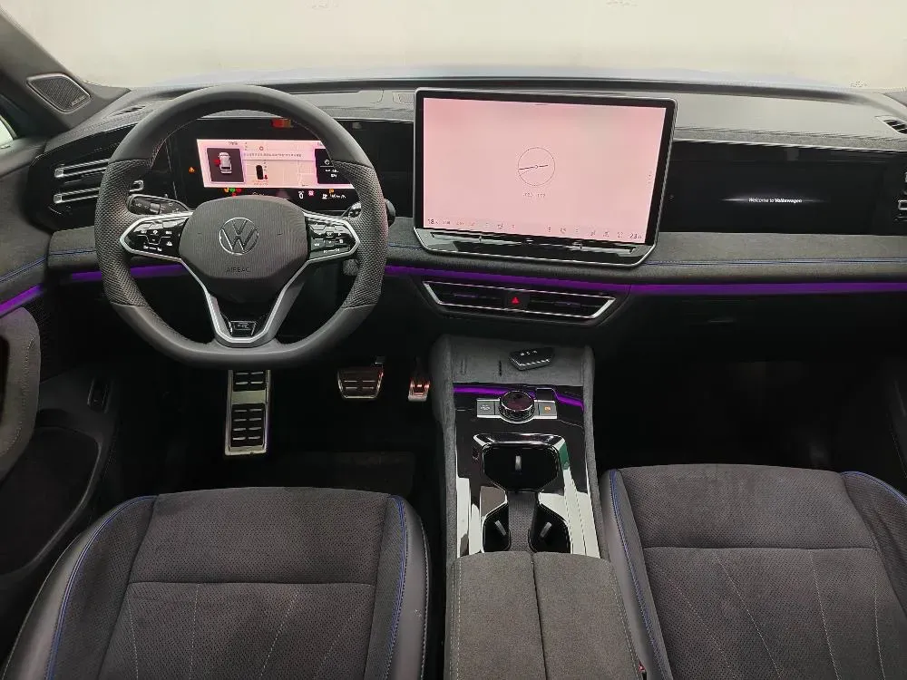 2024 Volkswagen Tiguan L 2.0T 220HP L4 7DCT,autocango,china used car exporter,china ev exporter,chinese used car exporter,chinese used ev exporter