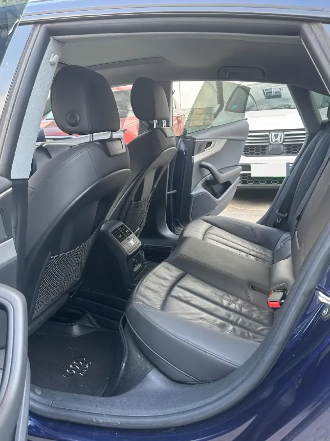 2021 Audi A5 2.0T 204HP L4 7DCT,autocango,china used car exporter,china ev exporter,chinese used car exporter,chinese used ev exporter