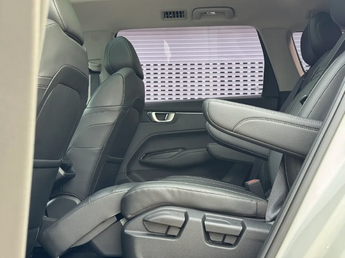 2020 WuLing KaiJie 1.5T 147HP L4 CVT,autocango,china used car exporter,china ev exporter,chinese used car exporter,chinese used ev exporter