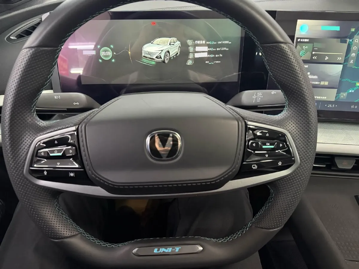 2023 ChangAn UNI-T 1.5T 188HP L4 7DCT,autocango,china used car exporter,china ev exporter,chinese used car exporter,chinese used ev exporter