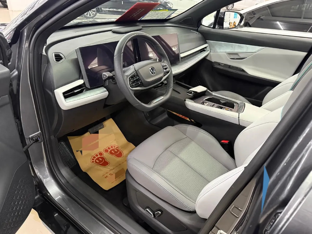 2023 ChangAn UNI-T 1.5T 188HP L4 7DCT,autocango,china used car exporter,china ev exporter,chinese used car exporter,chinese used ev exporter