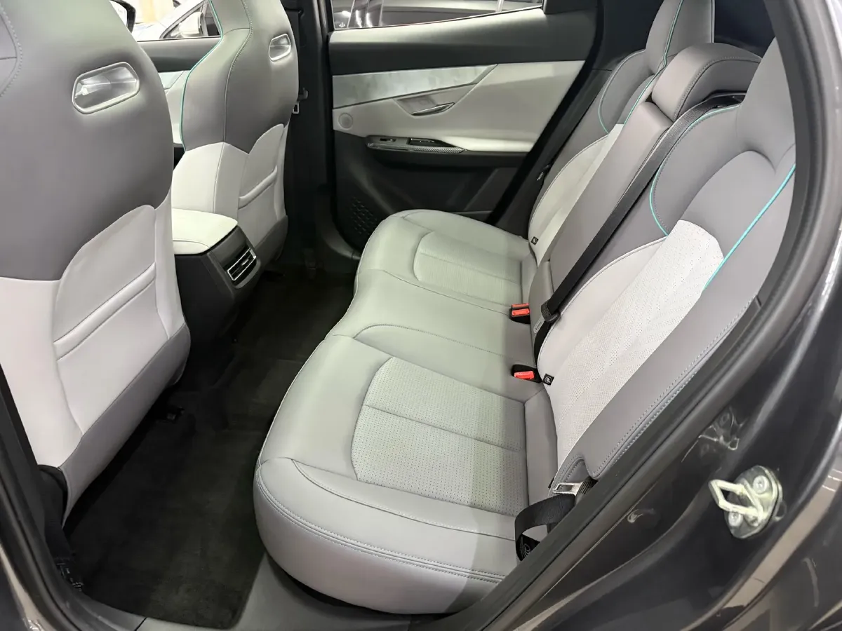 2023 ChangAn UNI-T 1.5T 188HP L4 7DCT,autocango,china used car exporter,china ev exporter,chinese used car exporter,chinese used ev exporter