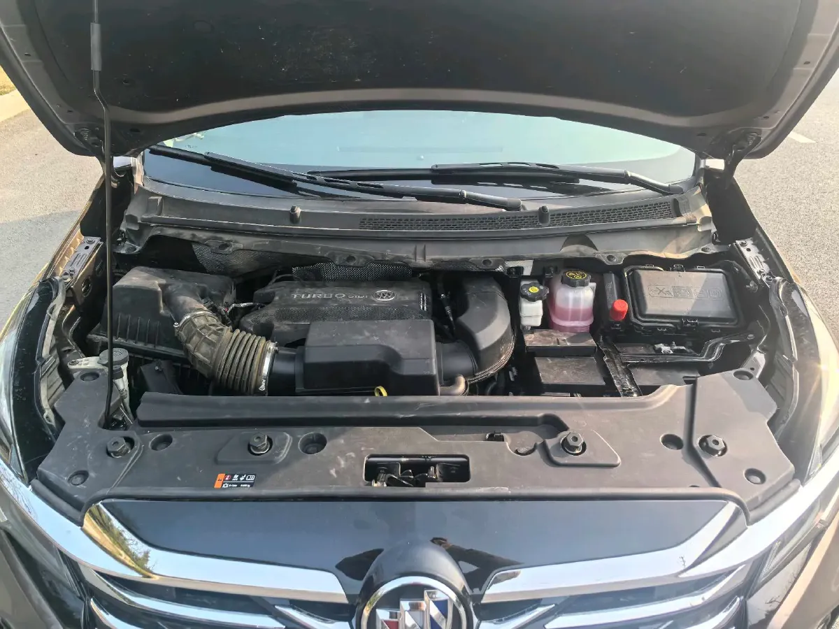 2023 Buick GL8 2.0T 237HP L4 9AT,autocango,china used car exporter,china ev exporter,chinese used car exporter,chinese used ev exporter