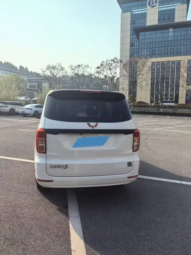 2021 WuLing RongGuang New Truck 1.5L 99HP L4 5MT,autocango,china used car exporter,china ev exporter,chinese used car exporter,chinese used ev exporter