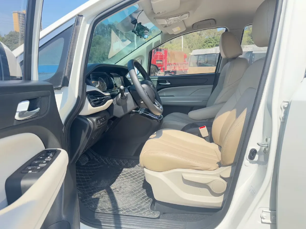 2021 GAC Trumpchi M6 1.5T 169HP L4 7DCT,autocango,china used car exporter,china ev exporter,chinese used car exporter,chinese used ev exporter