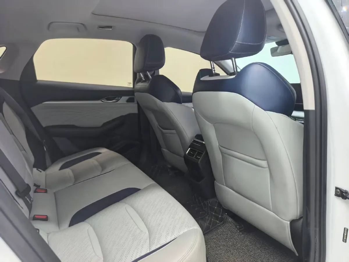 2021 Geely Preface 2.0T 190HP L4 7DCT,autocango,china used car exporter,china ev exporter,chinese used car exporter,chinese used ev exporter