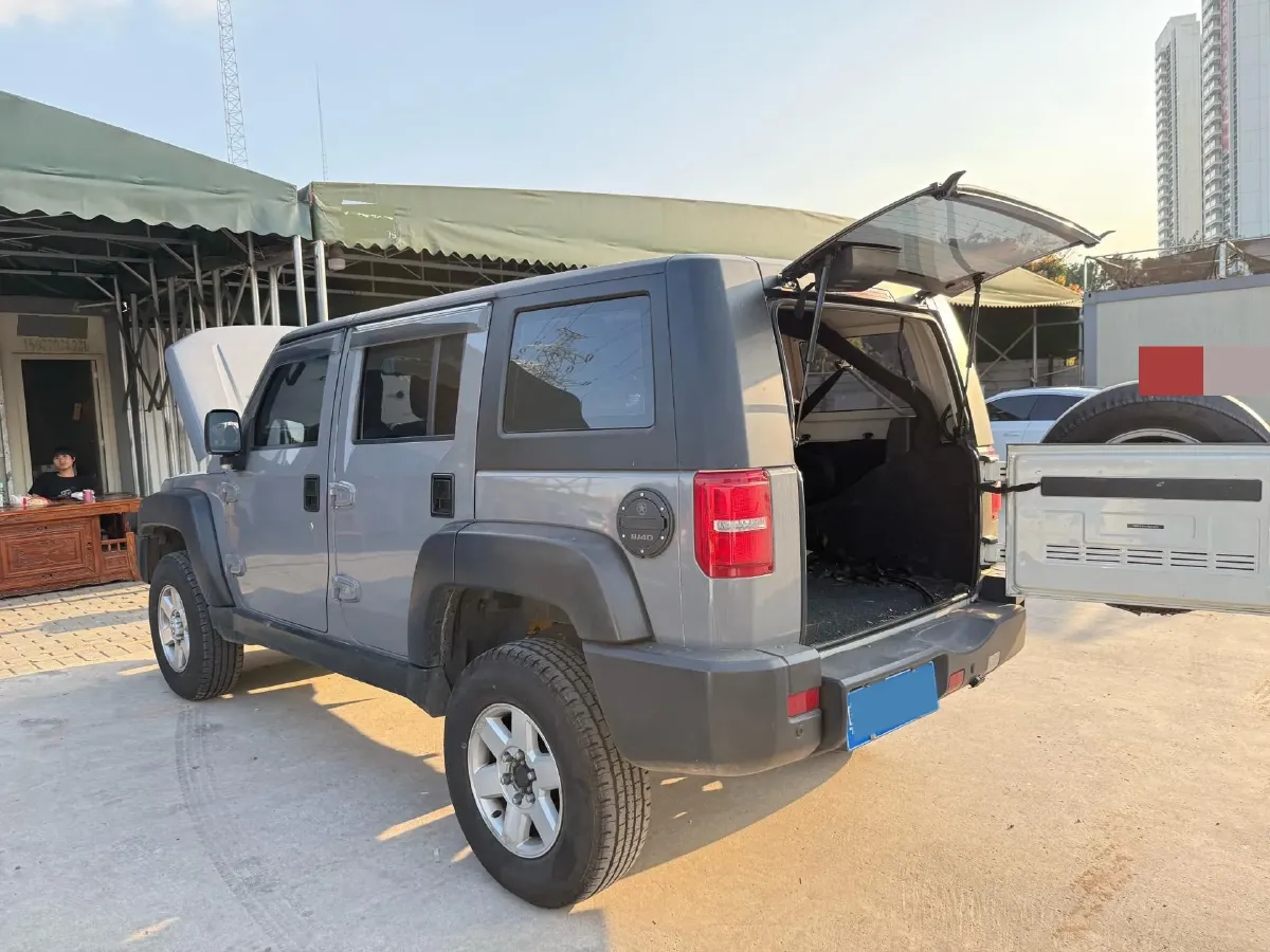 2016 Beijing BJ40 2.0T 204HP L4 5MT,autocango,china used car exporter,china ev exporter,chinese used car exporter,chinese used ev exporter