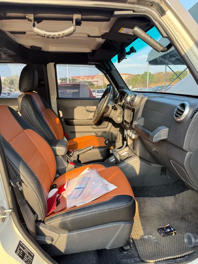 2016 Beijing BJ40 2.0T 204HP L4 5MT,autocango,china used car exporter,china ev exporter,chinese used car exporter,chinese used ev exporter