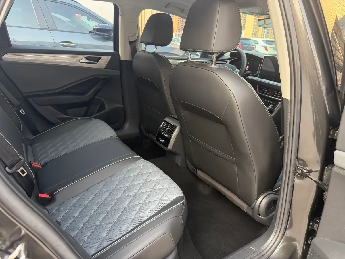 2023 Volkswagen Sagitar 1.4T 150HP L4 7DCT,autocango,china used car exporter,china ev exporter,chinese used car exporter,chinese used ev exporter