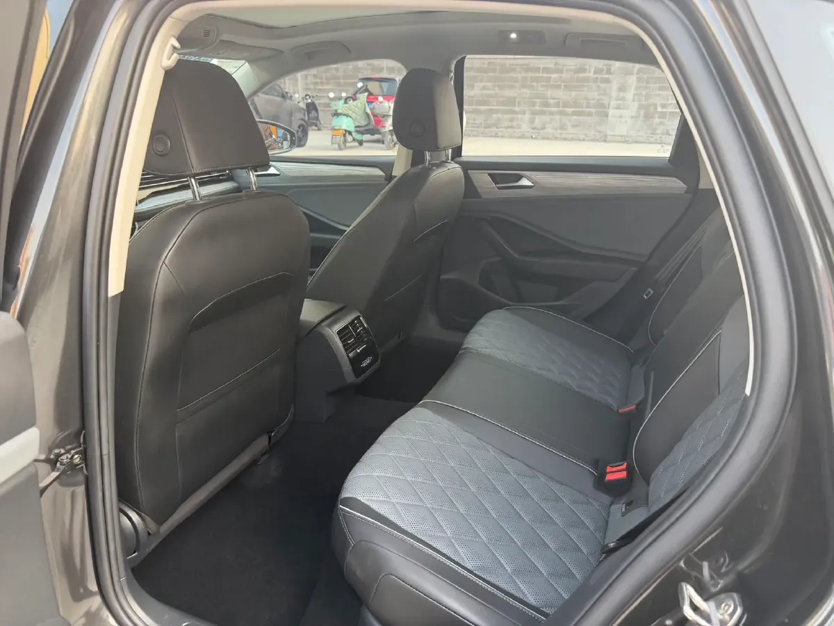 2023 Volkswagen Sagitar 1.4T 150HP L4 7DCT,autocango,china used car exporter,china ev exporter,chinese used car exporter,chinese used ev exporter