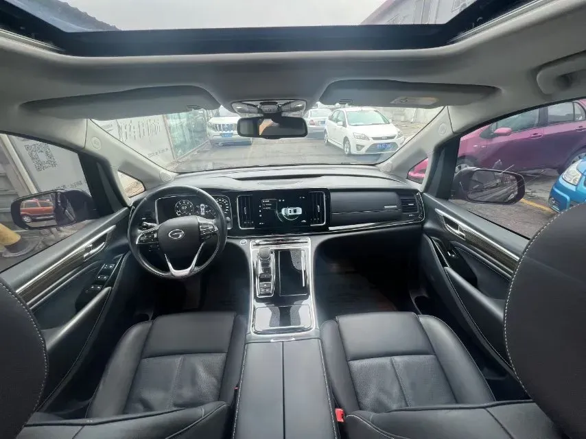 2021 GAC Trumpchi M8 2.0T 252HP L4 8AT,autocango,china used car exporter,china ev exporter,chinese used car exporter,chinese used ev exporter