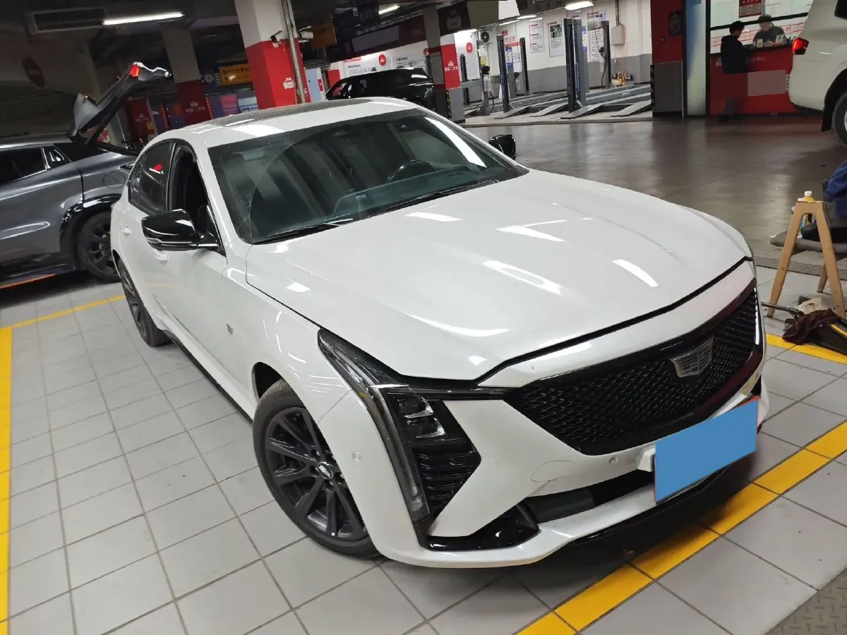 2025 Cadillac CT5 2.0T 237HP L4 10AT,autocango,china used car exporter,china ev exporter,chinese used car exporter,chinese used ev exporter