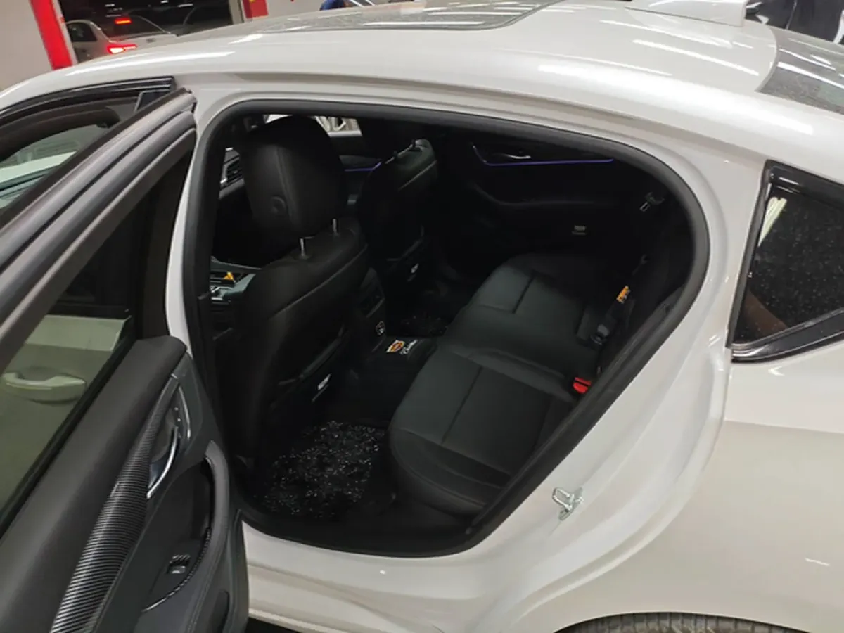 2025 Cadillac CT5 2.0T 237HP L4 10AT,autocango,china used car exporter,china ev exporter,chinese used car exporter,chinese used ev exporter