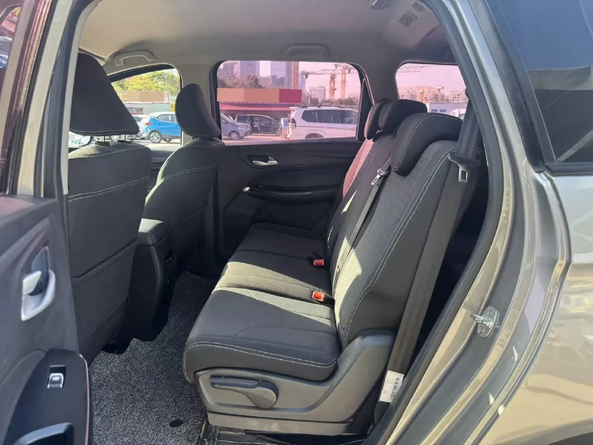 2019 BaoJun 730 1.5T 147HP L4 CVT,autocango,china used car exporter,china ev exporter,chinese used car exporter,chinese used ev exporter