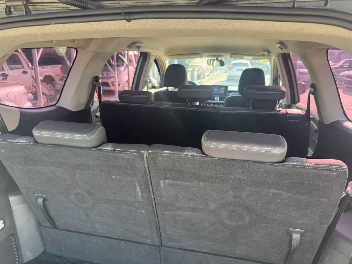 2019 BaoJun 730 1.5T 147HP L4 CVT,autocango,china used car exporter,china ev exporter,chinese used car exporter,chinese used ev exporter