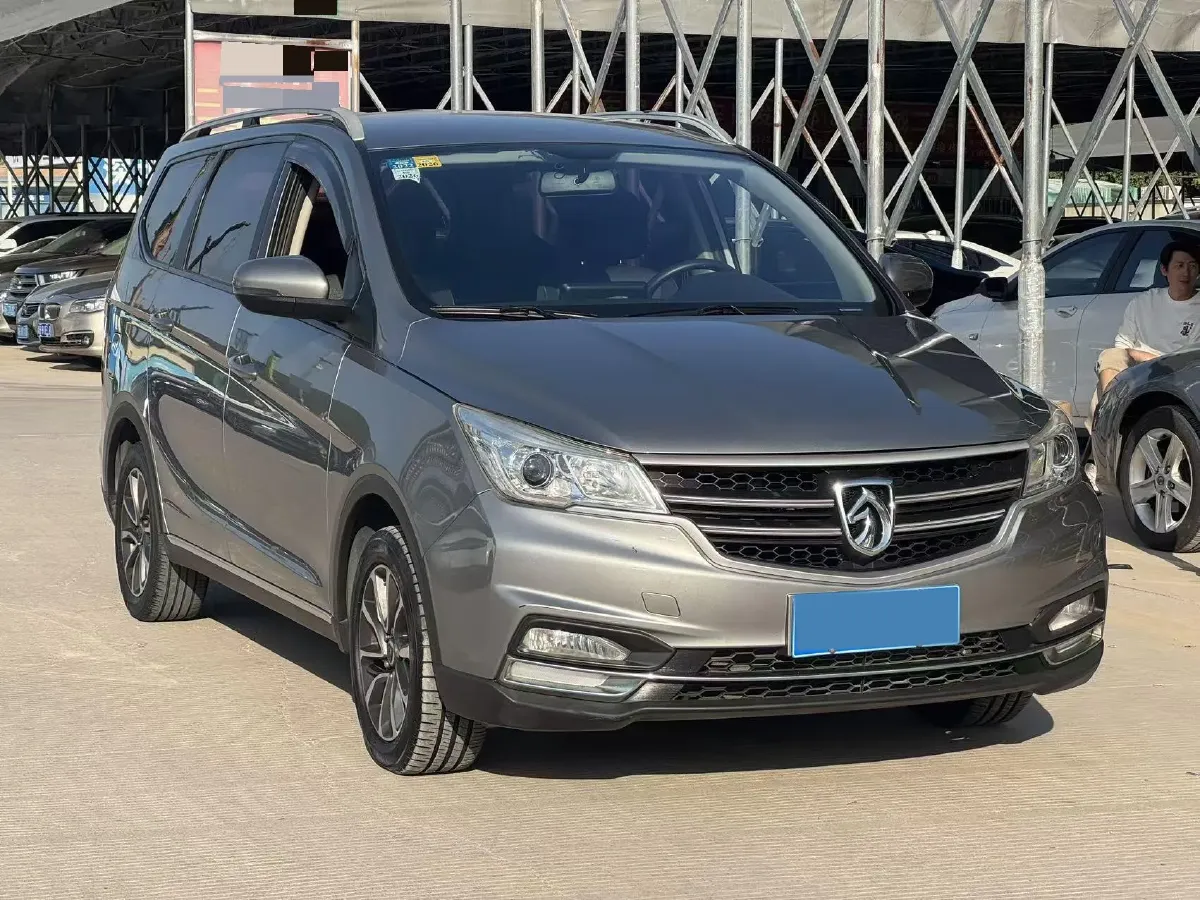 2019 BaoJun 730 1.5T 147HP L4 CVT,autocango,china used car exporter,china ev exporter,chinese used car exporter,chinese used ev exporter