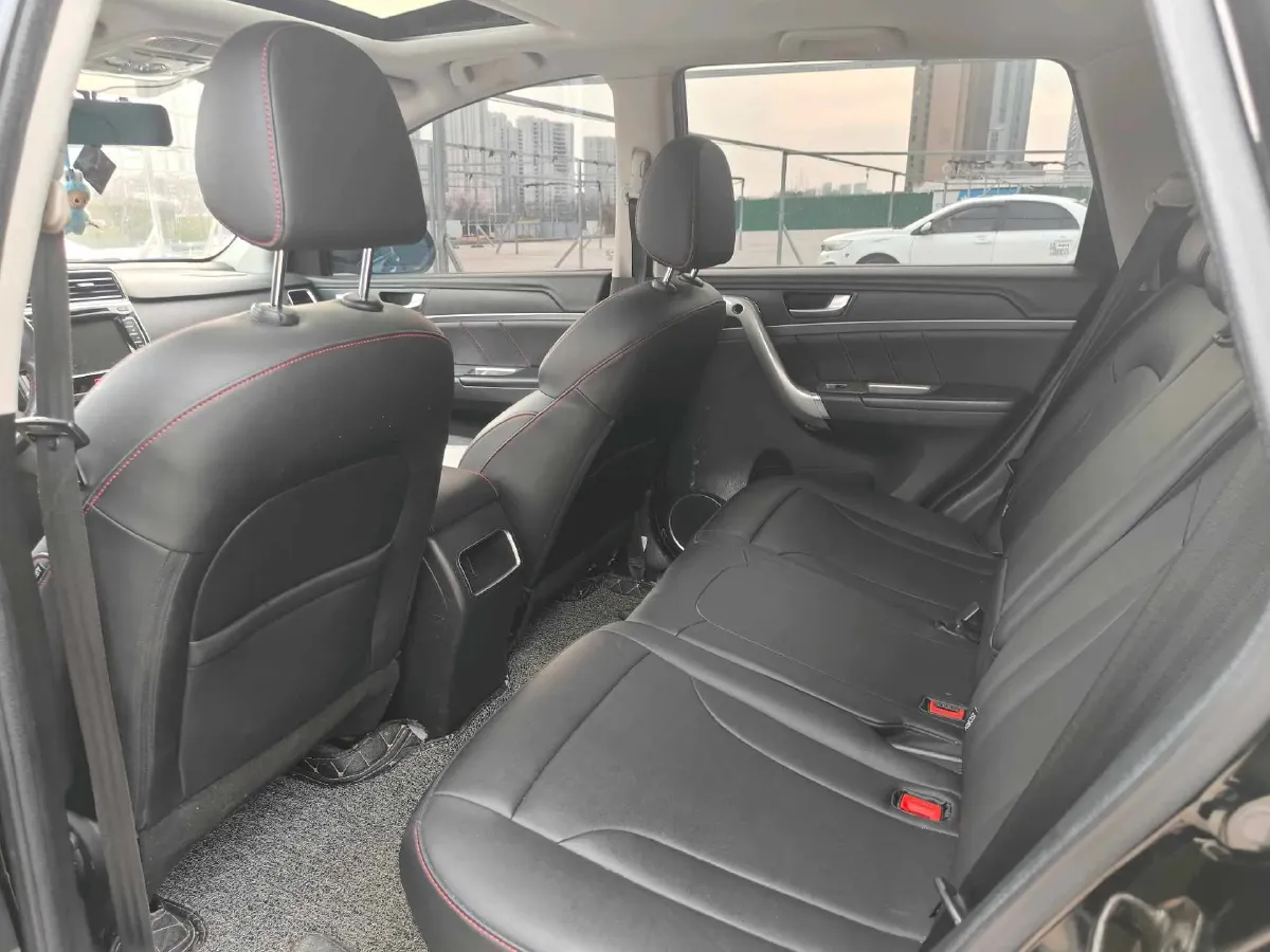 2017 Haval M6 1.5T 150HP L4 6AT,autocango,china used car exporter,china ev exporter,chinese used car exporter,chinese used ev exporter