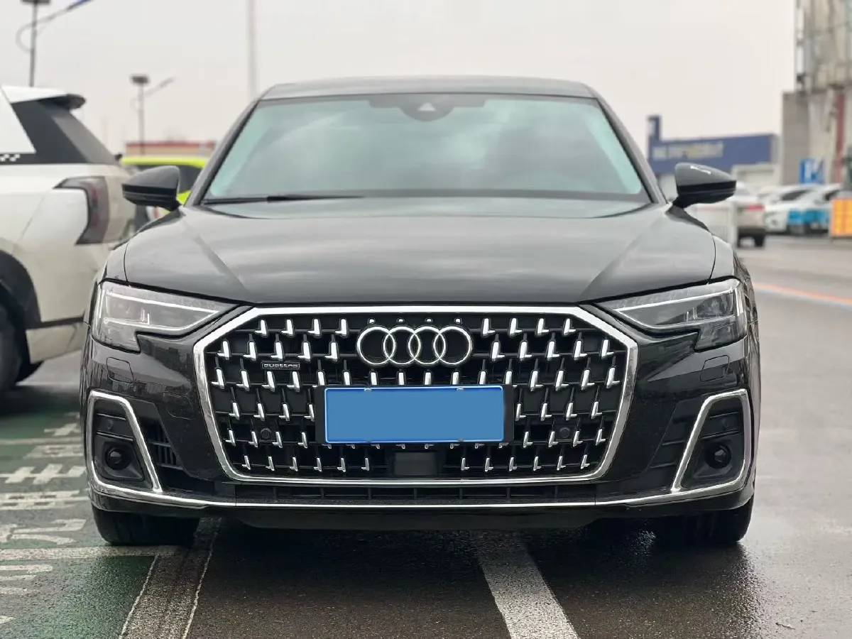 2025 Audi A8 2.0T 265HP L4 8AT,autocango,china used car exporter,china ev exporter,chinese used car exporter,chinese used ev exporter