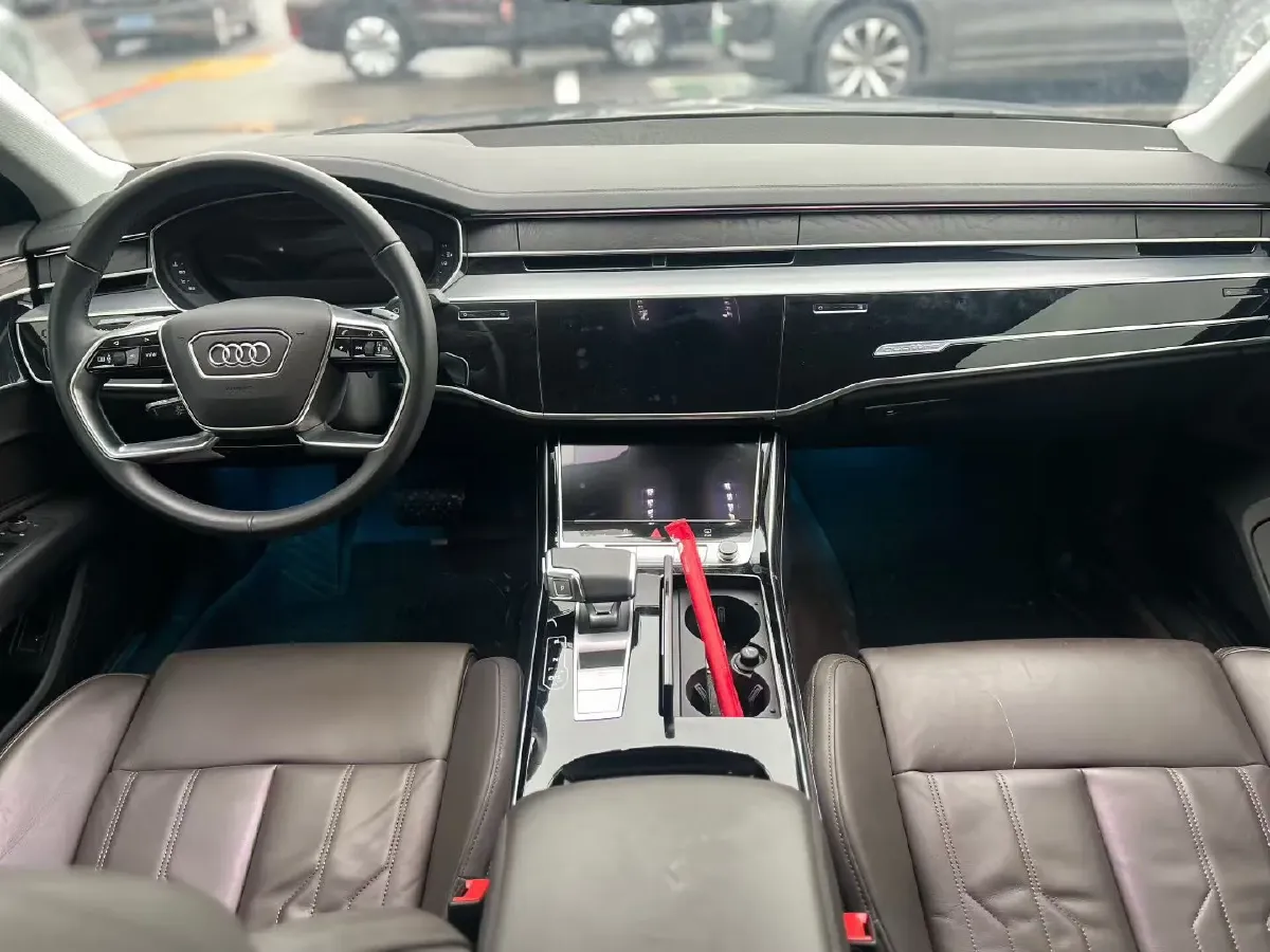 2025 Audi A8 2.0T 265HP L4 8AT,autocango,china used car exporter,china ev exporter,chinese used car exporter,chinese used ev exporter