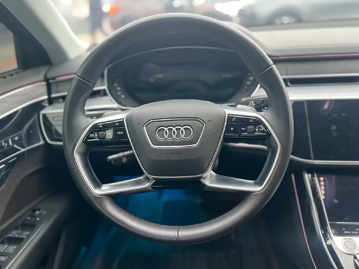 2025 Audi A8 2.0T 265HP L4 8AT,autocango,china used car exporter,china ev exporter,chinese used car exporter,chinese used ev exporter