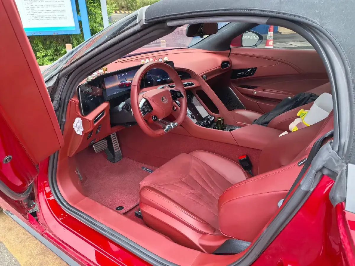 2023 Volvo S60 2.0T 197HP L4 7DCT,autocango,china used car exporter,china ev exporter,chinese used car exporter,chinese used ev exporter