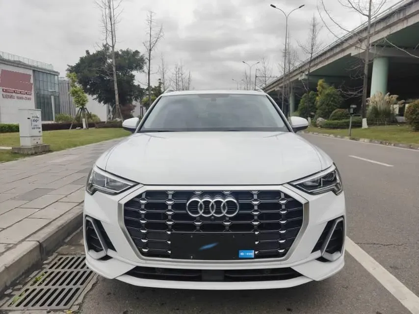 2020 Audi Q3 2.0T 186HP L4 7DCT,autocango,china used car exporter,china ev exporter,chinese used car exporter,chinese used ev exporter