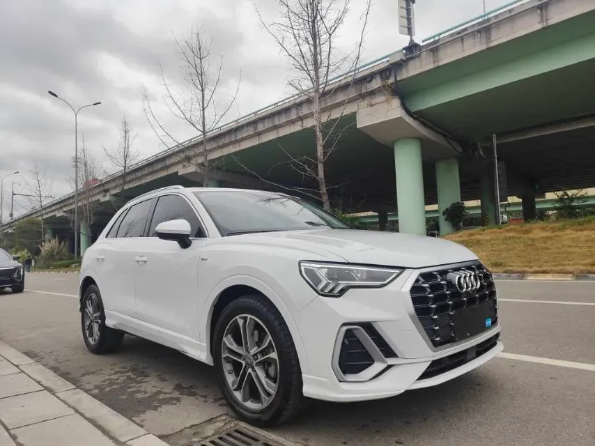 2020 Audi Q3 2.0T 186HP L4 7DCT,autocango,china used car exporter,china ev exporter,chinese used car exporter,chinese used ev exporter
