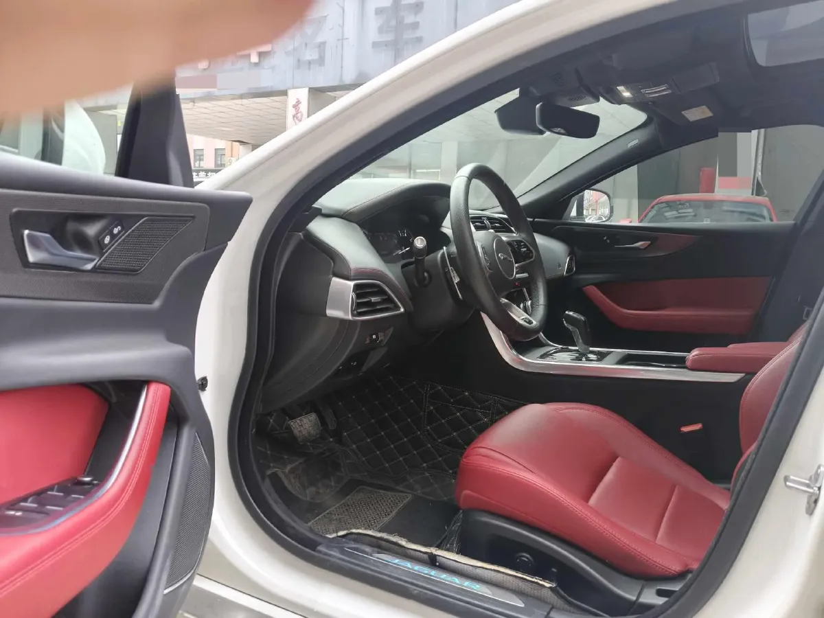 2020 Jaguar XEL 2.0T 200HP L4 8AT,autocango,china used car exporter,china ev exporter,chinese used car exporter,chinese used ev exporter