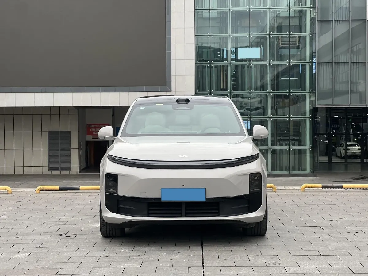 2025 Li L6 Range Extended 154HP L4 REEV,autocango,china used car exporter,china ev exporter,chinese used car exporter,chinese used ev exporter