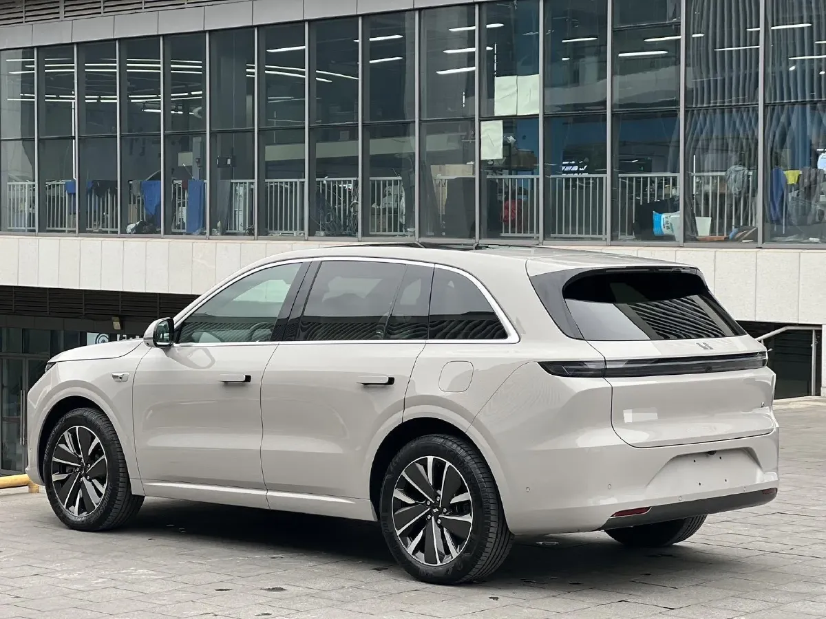 2025 Li L6 Range Extended 154HP L4 REEV,autocango,china used car exporter,china ev exporter,chinese used car exporter,chinese used ev exporter