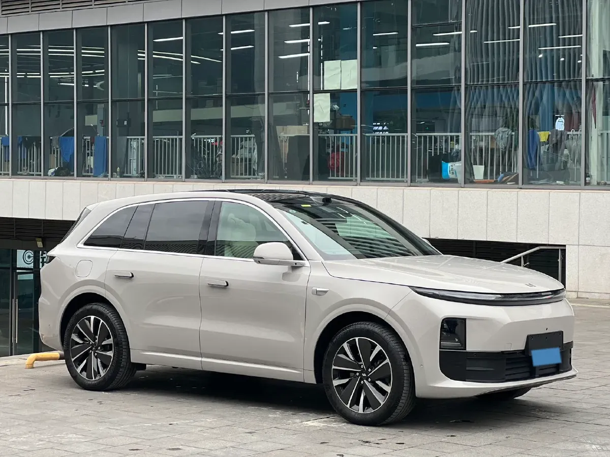 2025 Li L6 Range Extended 154HP L4 REEV,autocango,china used car exporter,china ev exporter,chinese used car exporter,chinese used ev exporter