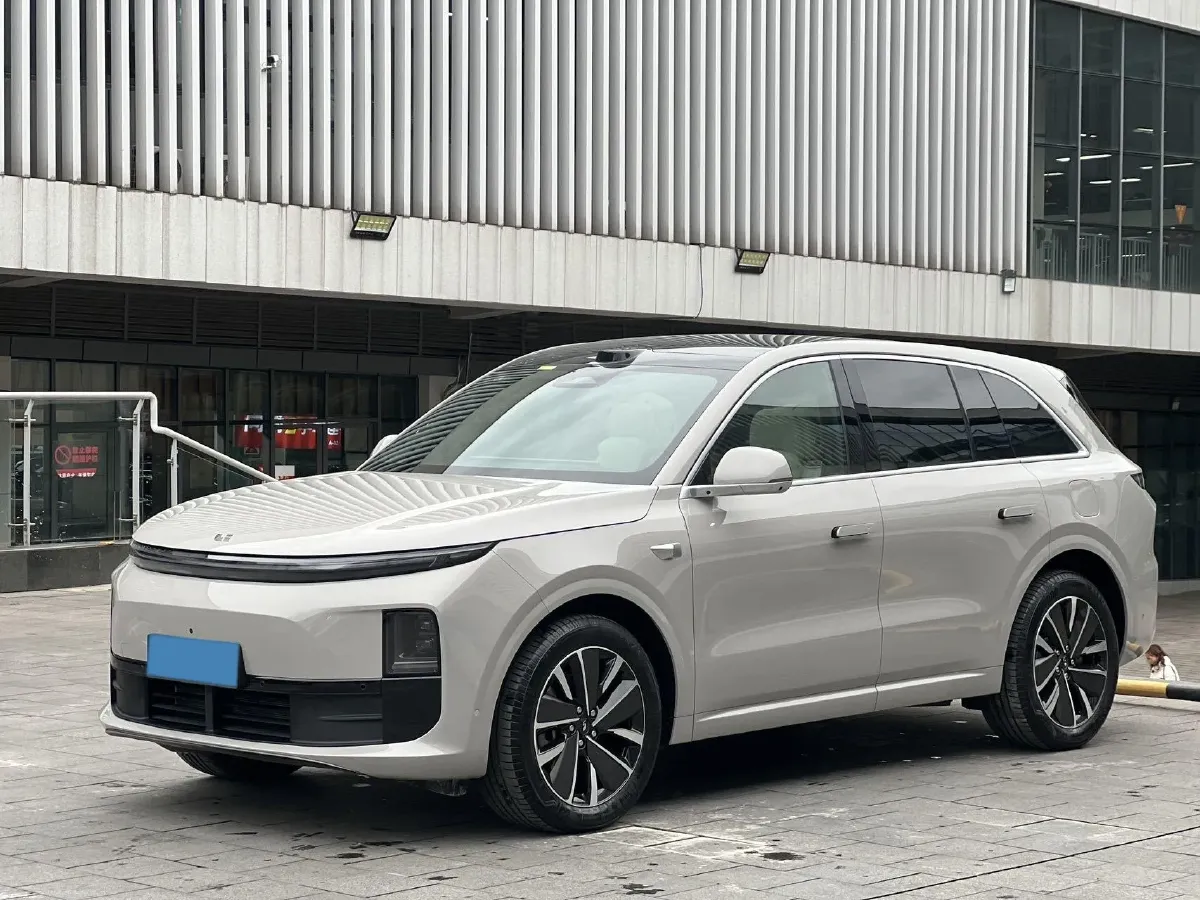 2025 Li L6 Range Extended 154HP L4 REEV,autocango,china used car exporter,china ev exporter,chinese used car exporter,chinese used ev exporter