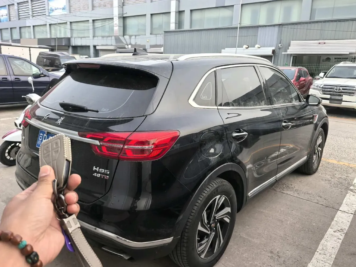 2022 HongQi HS5 2.0T 224HP L4 6AT,autocango,china used car exporter,china ev exporter,chinese used car exporter,chinese used ev exporter